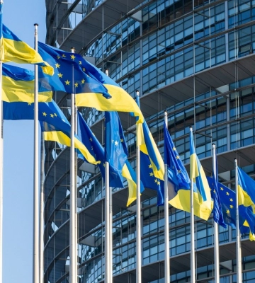 Рішення лідерів ЄС почати переговори про вступ з Україною в грудні під загрозою – Reuters