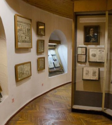 Музею книги та друкарства в Острозі передали рідкісні книги