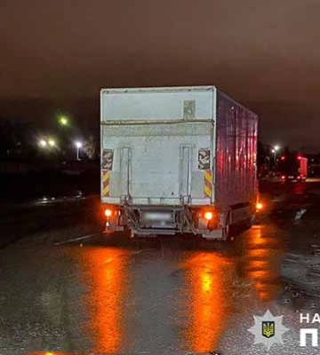 На Полтавщині вантажний фургон смертельно травмував 52-річного пішохода