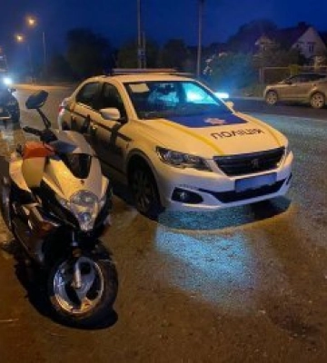 На Волині п’яний водій скутера втікав від поліції, а на суді сказав, що катався у дворі