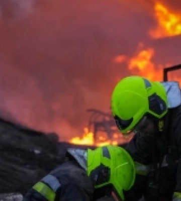 Рятувальники ліквідували пожежу внаслідок влучання в об&#039;єкт енергетичної інфраструктури в Одеському районі