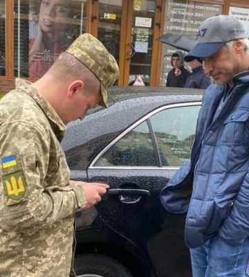 Можно ли отказаться от повестки, выписанной в отсутствие мужчины: ответ ТЦК