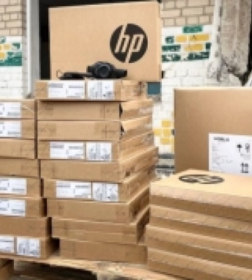 Школярі Херсонщини отримали для навчання 350 ноутбуків