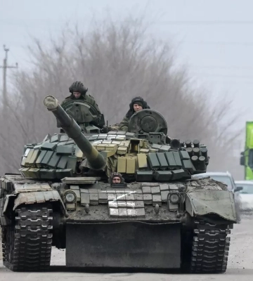 &quot;Понад 20 тягачів з танками та іншою технікою&quot;: окупанти, ймовірно, формують нові резерви на Запорізькому напряму, - Андрющенко