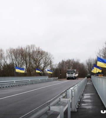 Между Киевом и Житомиром восстановили мост, который взорвали россияне весной 2022 года