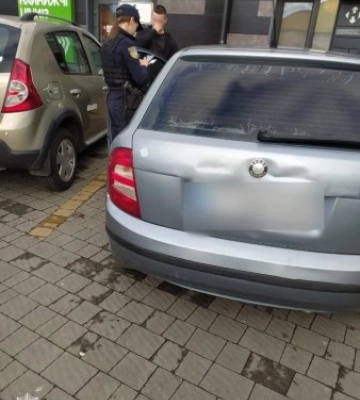 Закарпатські патрульні посилено перевіряли як паркуються в місцях для водіїв з інвалідністю