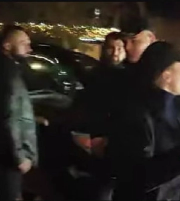 На журналиста Михаила Ткача напали во время съемки возле ресторана на Киевщине (видео)