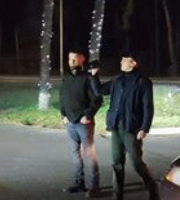На журналіста Ткача напали під час зйомок біля елітного ресторану у Козині на Київщині. ВIДЕО