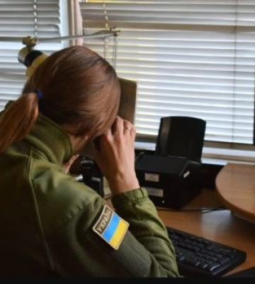На ПП «Ужгород» затримали чоловіка з підробленими документами