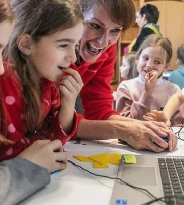 В Україні запустили інтерактивну мапу, де можна знайти безоплатні цифрові освітні центри: вони є й на Миколаївщині