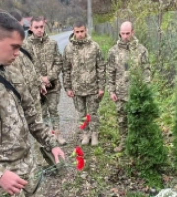 Мукачівські прикордонники вшанували пам&#039;ять своїх побратимів