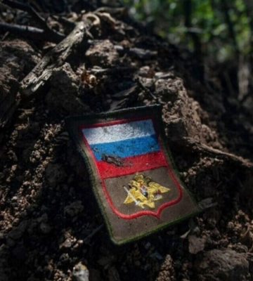 ВСУ уничтожили оккупанта, который пытался водрузить флаг под Купянском — видео
