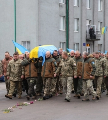 У громаді на Волині ремонтують дорогу до кладовища (ФОТО)