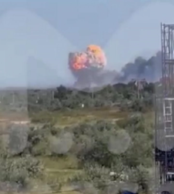 Біля російської авіабази в Криму пролунали вибухи — Reuters