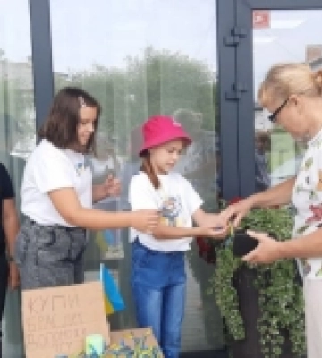 Діти із селища на Волині перерахували кошти на автомобіль для українських воїнів