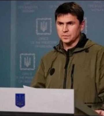 Это только начало, - Подоляк о взрывах в Крыму
