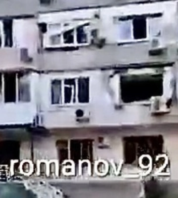 В домах повылетали окна: новые видео последствий мощных взрывов в Крыму