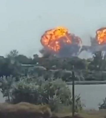 Внаслідок вібухів на аеродромі в Криму, де базується авіаполк рф, є загиблий