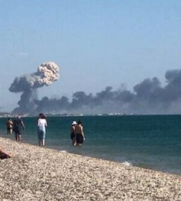После взрывов на аэродроме в Крыму мощности морской авиации РФ значительно снизились, – разведка Британии