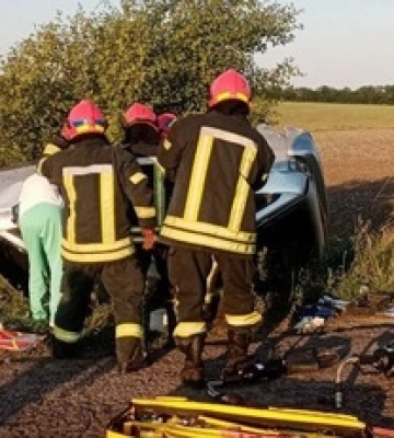 Під Запоріжжям авто з дітьми &quot;злетіло&quot; з траси: фото серйозної смертельної ДТП