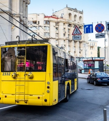 Киев. Петиция об отмене остановки транспорта во время тревоги набрала голоса