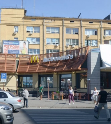 McDonald’s починає поетапно відновлювати роботу в Україні