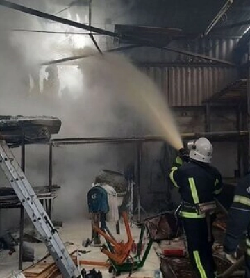 Рашисти втретє за добу обстрілювали район поблизу ЗАЕС, влучили в пожежну частину, - &quot;Енергоатом&quot;. ФОТО