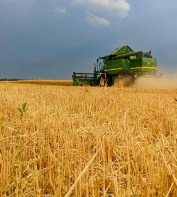 На Харківщині тракторист підірвався на міні