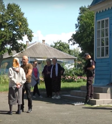 «Церква нарешті звільнена!» У селі на Волині прихожани зуміли потрапити в храм через три місяці після виходу з УПЦ МП