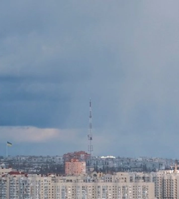 В Миколаєві пролунали вибухи, потім оголосили тривогу. ФОТО