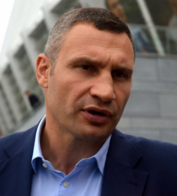 Кличко рекомендував киянам запасатися теплими речами на зиму