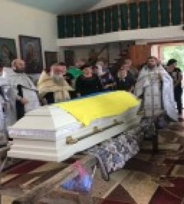 У Вінницькій, Рівненській та Ніжинській єпархіях УПЦ відспівали загиблих захисників України