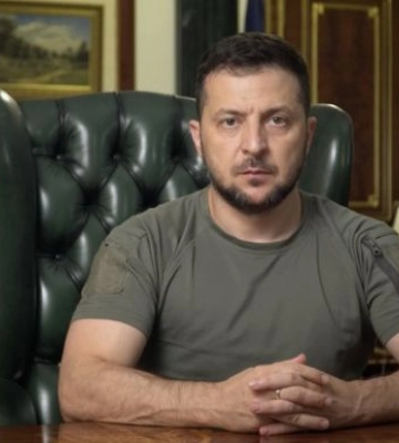 Зеленский о фронте: Опираемся на Донбассе и Харьковщине, давим на юге