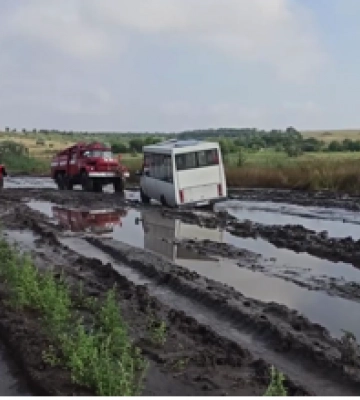 З&amp;#039;явилося відео, як рятують автомобілі на &quot;дорозі життя&quot; між Мелітополем та Запоріжжям. Відео