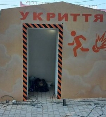 Перше укриття на зупинці транспорту встановили в Харкові. ВІДЕО+ФОТОрепортаж