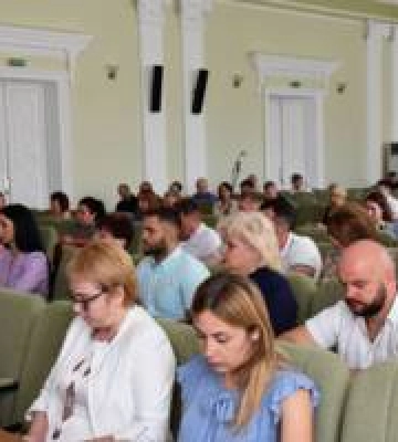 Чернігівська міська рада провела позачергову сесію