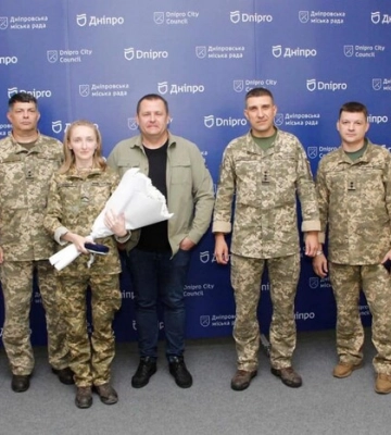 «Ось кому треба вклонитися!» Філатов показав людей, які прикривають небо Дніпра