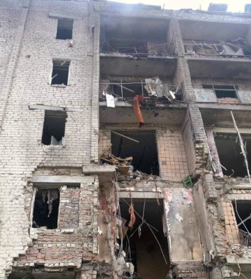 Российские войска нанесли ракетный удар по жилому дому в Николаевской области (видео)