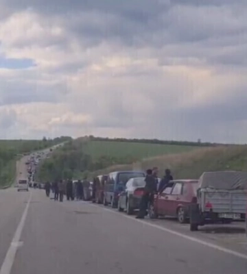 У Василівці окупанти продовжують утримувати три тисячі людей на блокпосту