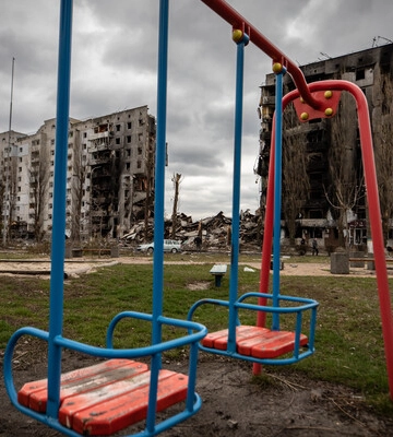 В Луганской области оккупанты задерживают детей, пока за ними не явится отец или брат - Гайдай