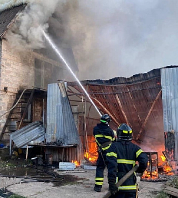 У Кривому Розі надзвичайники ліквідували пожежу у будинку