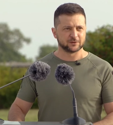 Зеленский поздравил украинцев с Днем Государственного Флага (видео)