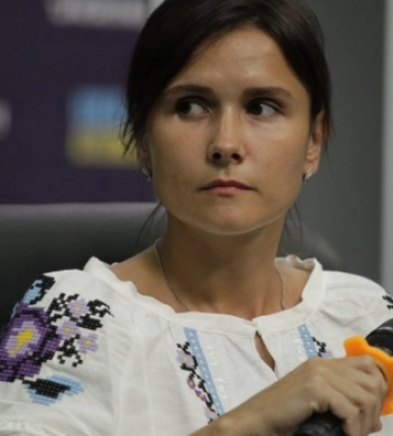 Жена Есипенко: Надеюсь, Крымская платформа поможет освободить украинцев из плена рф