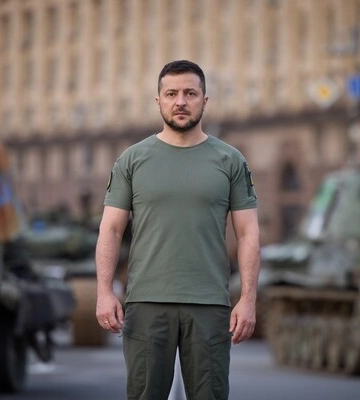 Українська армія перемагає, але її економіка програє — Bloomberg