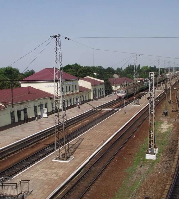 ОКУПАНТИ ЗАВДАЛИ РАКЕТНОГО УДАРУ ПО ЗАЛІЗНИЧНІЙ СТАНЦІЇ ЧАПЛИНЕ НА ДНІПРОПЕТРОВЩИНІ - ЗАГИНУЛИ 15 ЛЮДЕЙ, БЛИЗЬКО 50 ПОРАНЕНО - ЗЕЛЕНСЬКИЙ