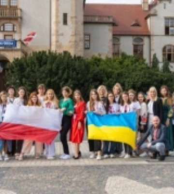 90-річний ювілей відзначила багаторічна директорка школи з Волині