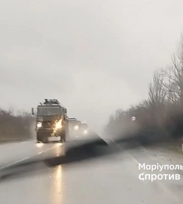 РФ перекидає на Маріупольський напрямок техніку з новим маркуванням