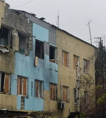 Зранку окупанти обстріляли Херсон, дві особи загинули. ФОТОрепортаж