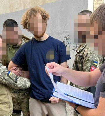 Судитимуть військовослужбовця, який втік з місця служби у Полтаві та зухвало закликав правоохоронців його спіймати