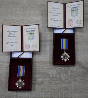 Жодні нагороди не втамують біль: на Волині рідним загиблих бійців вручили їхні ордени